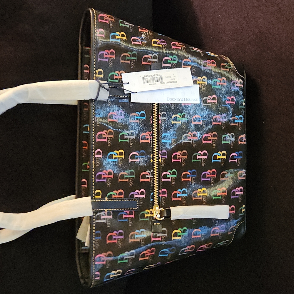 Dooney & Burke shoulder bag - Picture 2 of 4